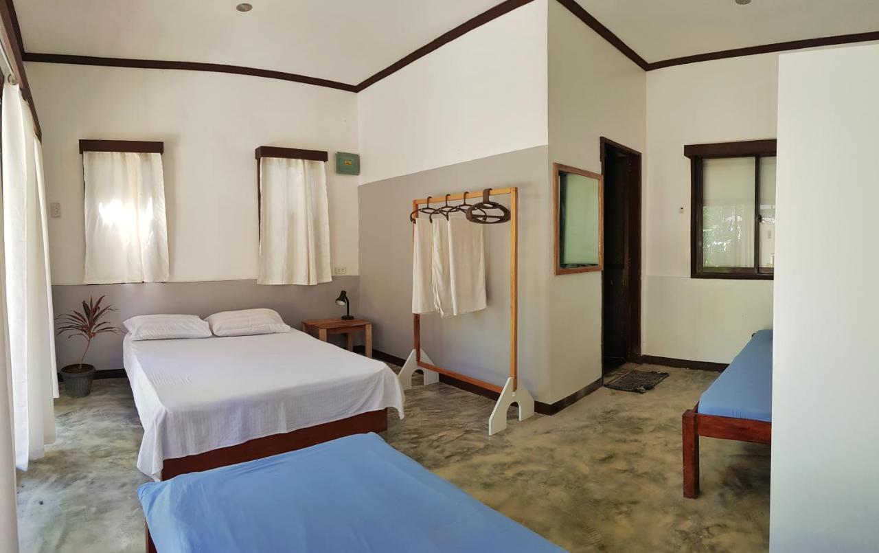 Higala Hostel Siargao General Luna  Buitenkant foto
