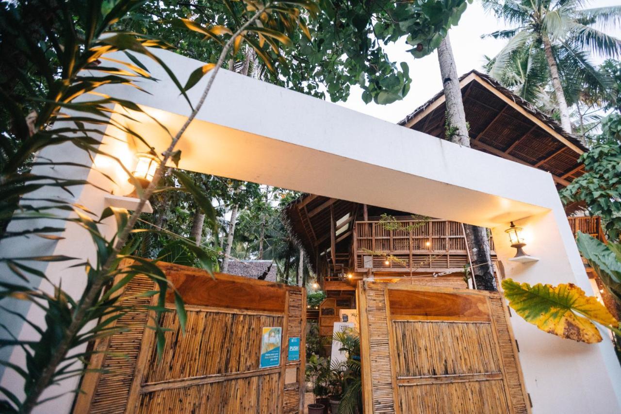 Higala Hostel Siargao General Luna  Buitenkant foto